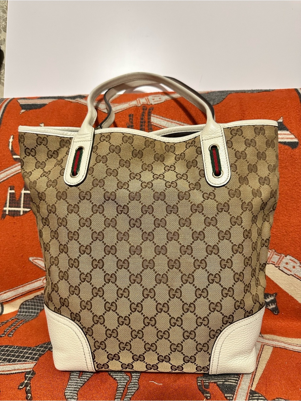 Gucci ❤️🌟 Beige GG Canvas Tote Bag with White Leather Trim ⭐️